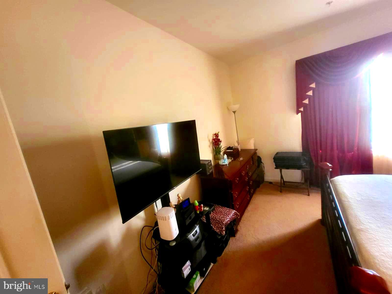 CAMERON GROVE - Residential