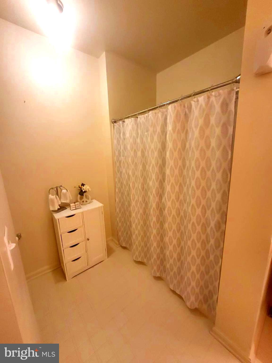 CAMERON GROVE - Residential