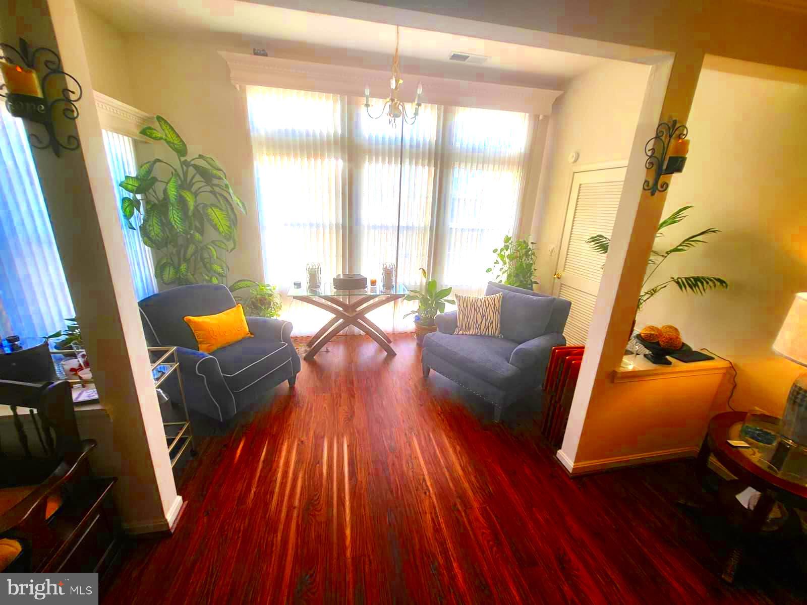 CAMERON GROVE - Residential