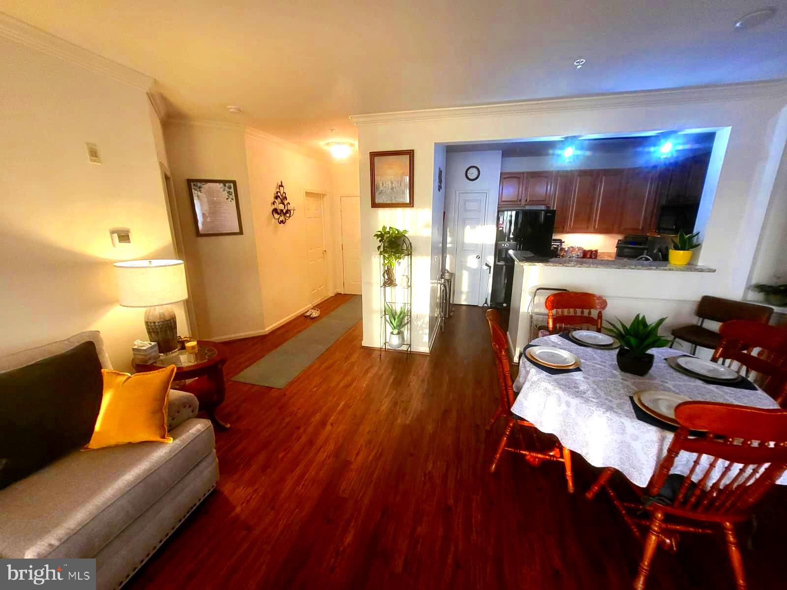 CAMERON GROVE - Residential