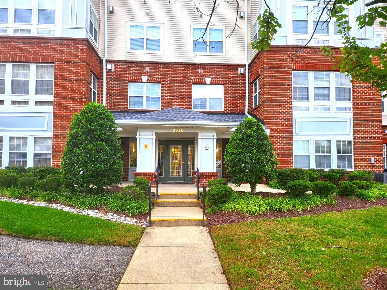 CAMERON GROVE - Residential