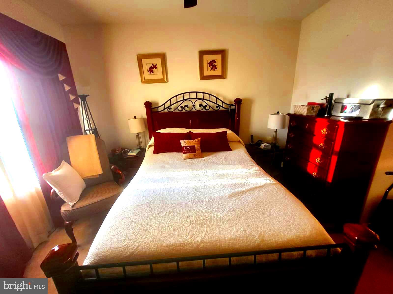 CAMERON GROVE - Residential