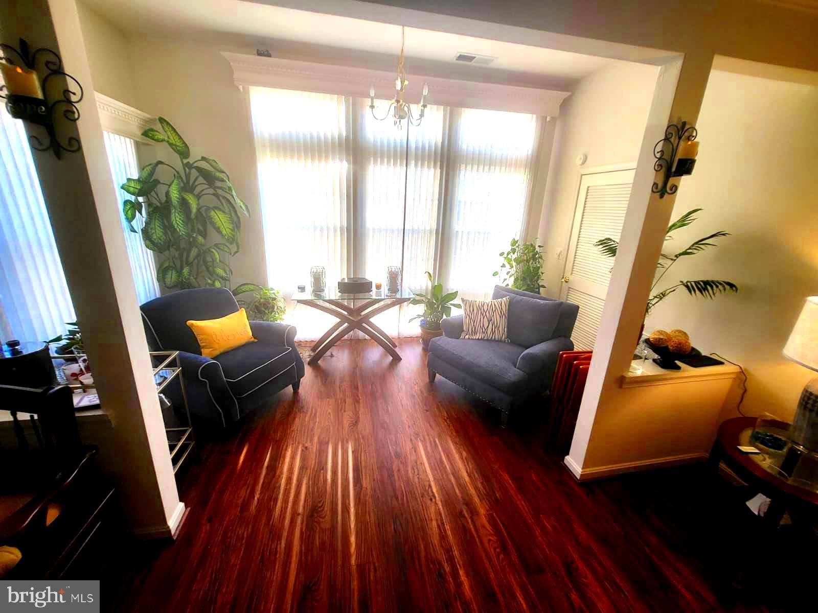 CAMERON GROVE - Residential