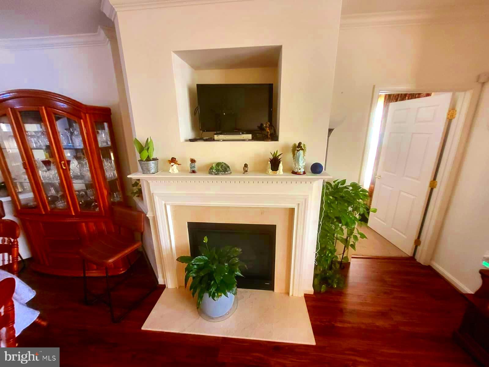 CAMERON GROVE - Residential