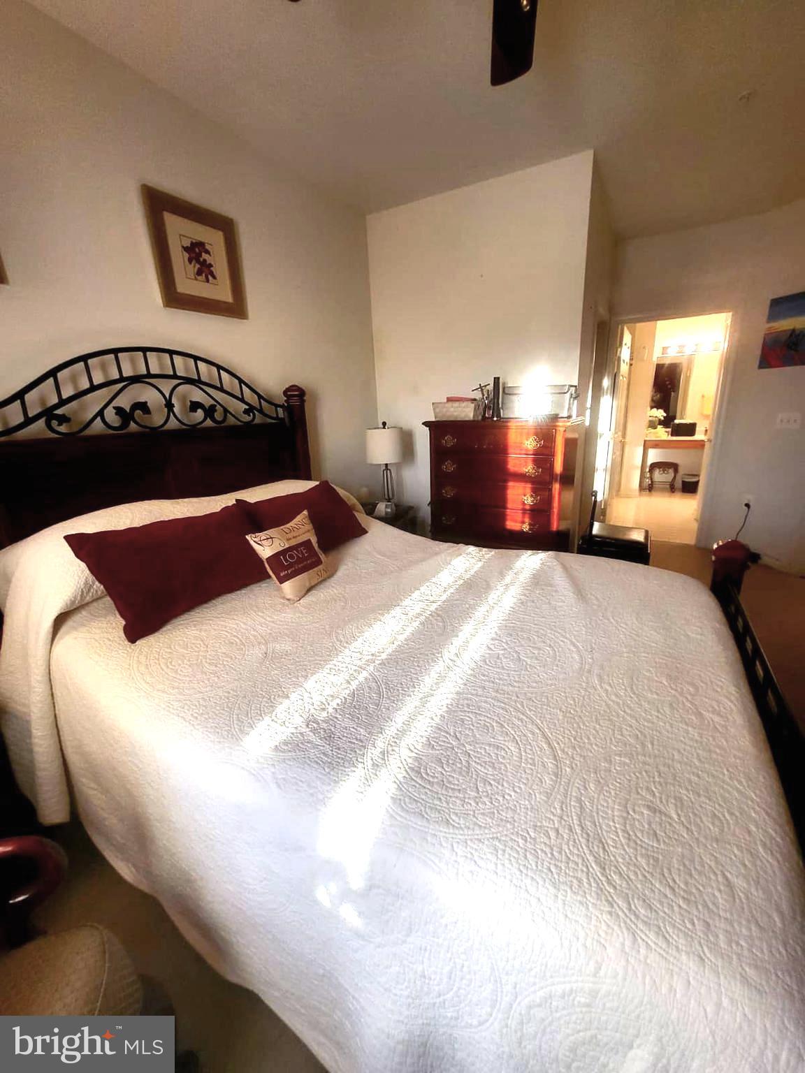 CAMERON GROVE - Residential