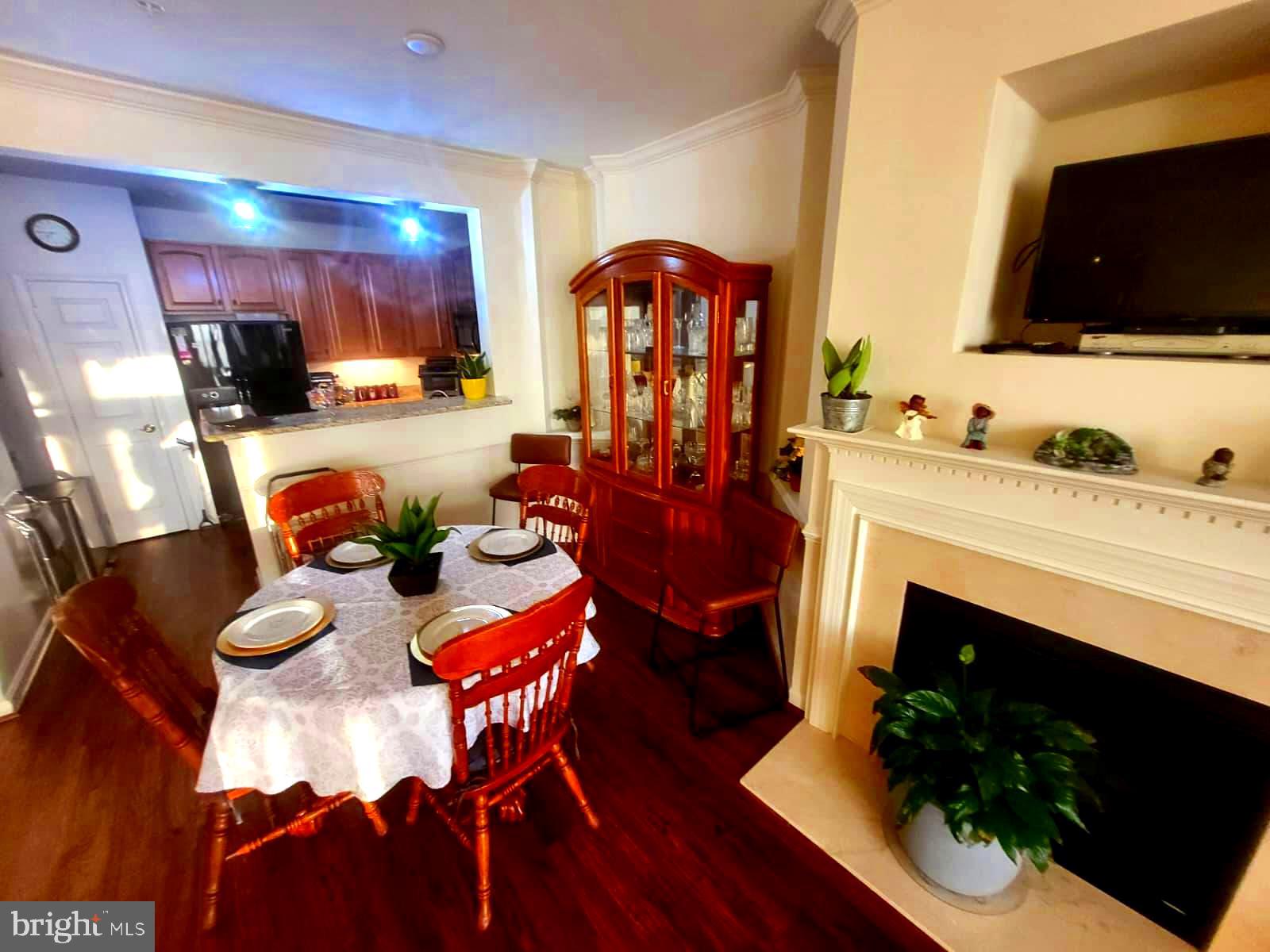 CAMERON GROVE - Residential