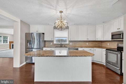 Tiny photo for 150 Yoe Drive, RED LION, PA 17356 (MLS # PAYK2098656)