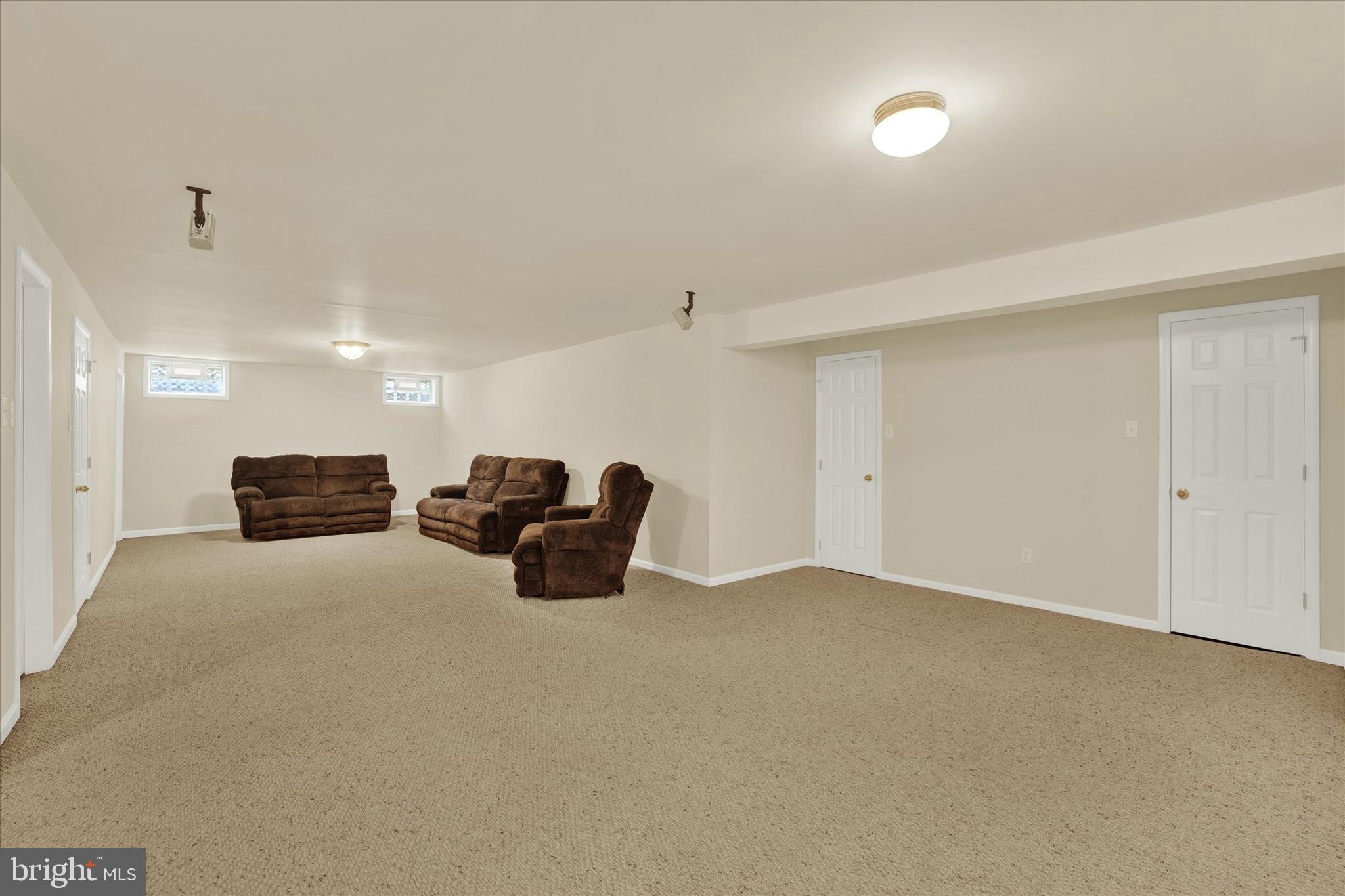 RIVERWOODS - Residential