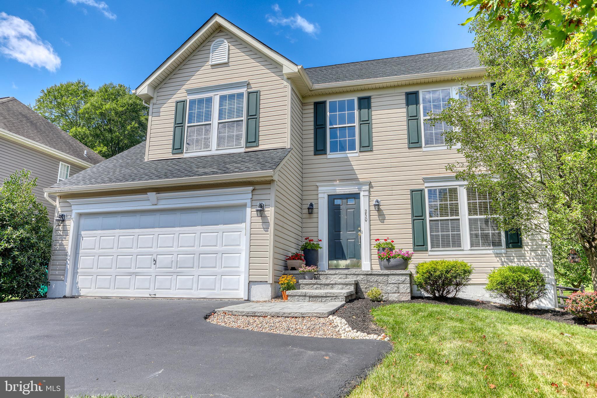 RIVERWOODS - Residential