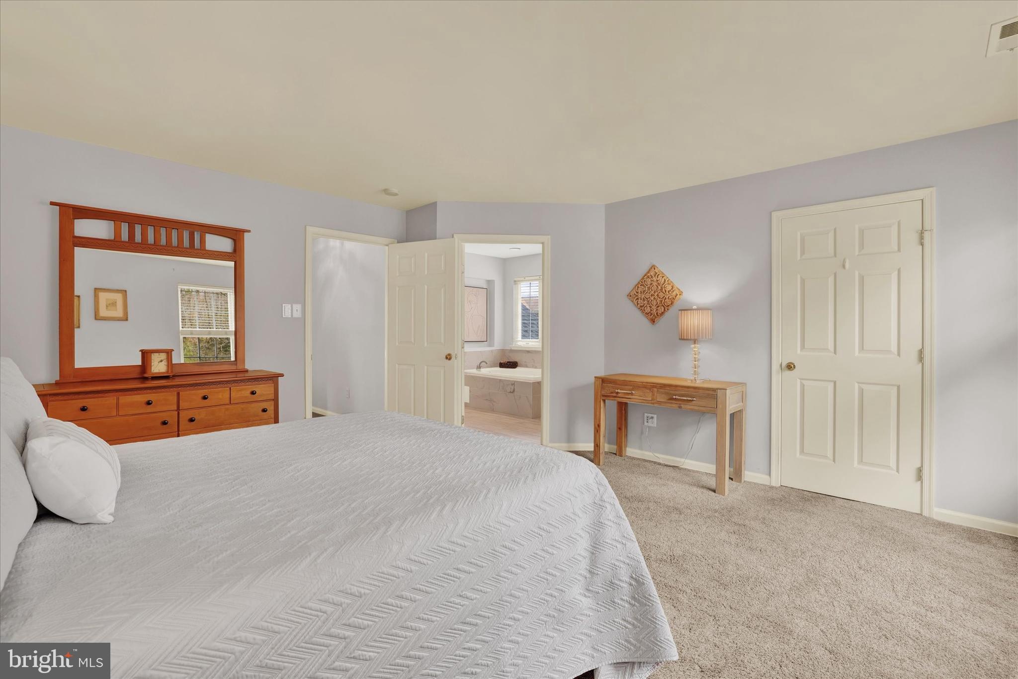 RIVERWOODS - Residential