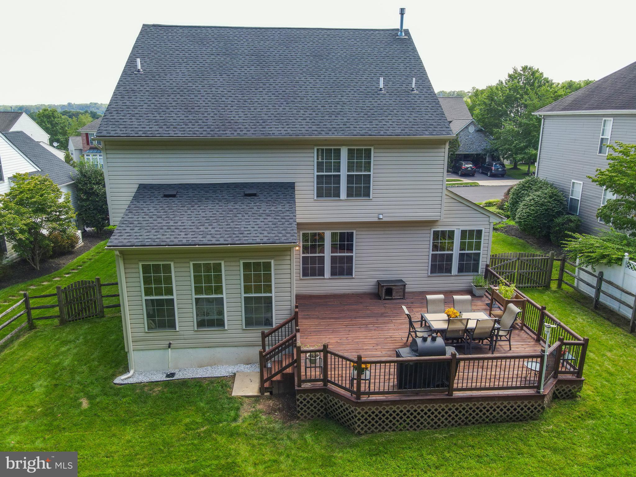 RIVERWOODS - Residential