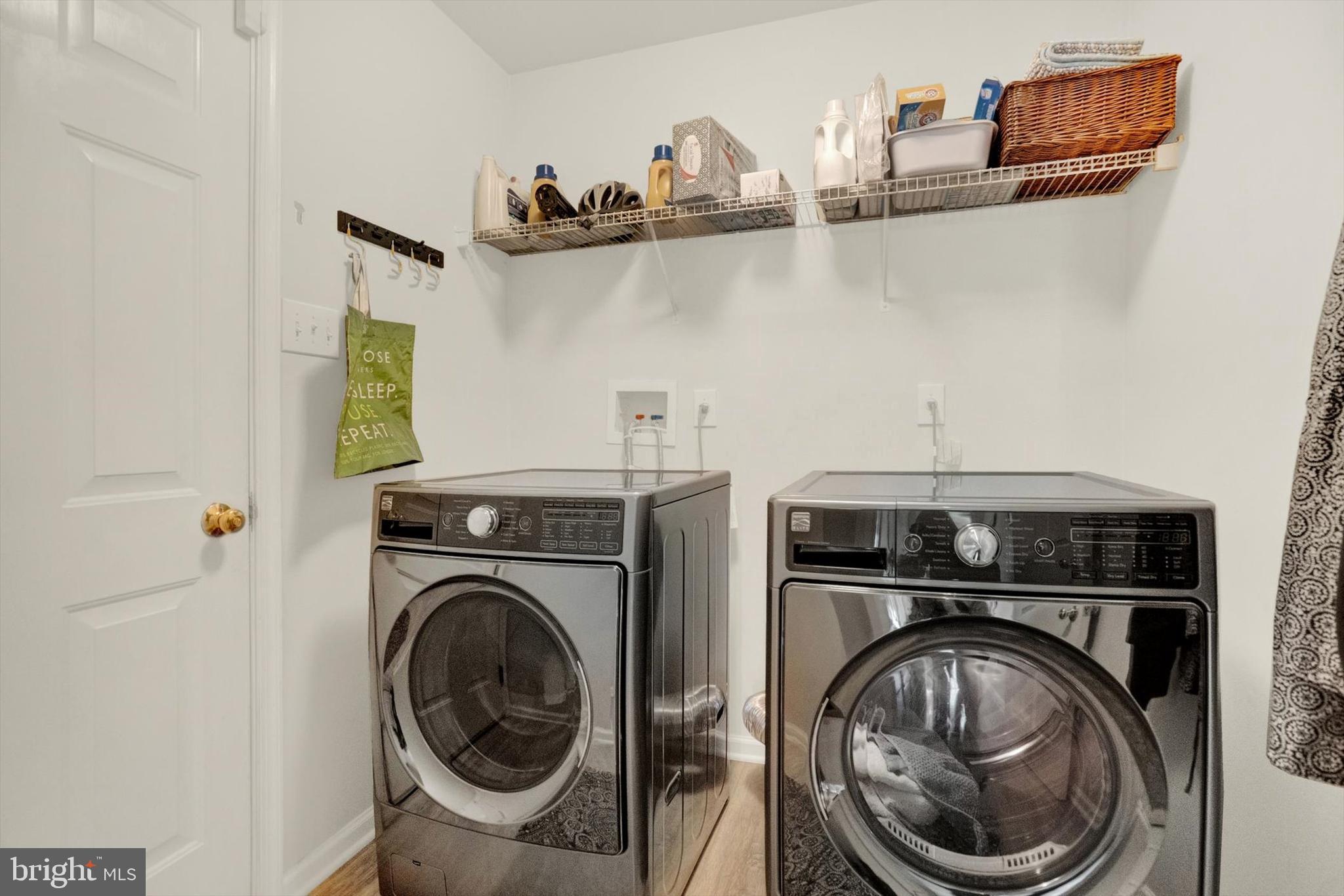 RIVERWOODS - Residential