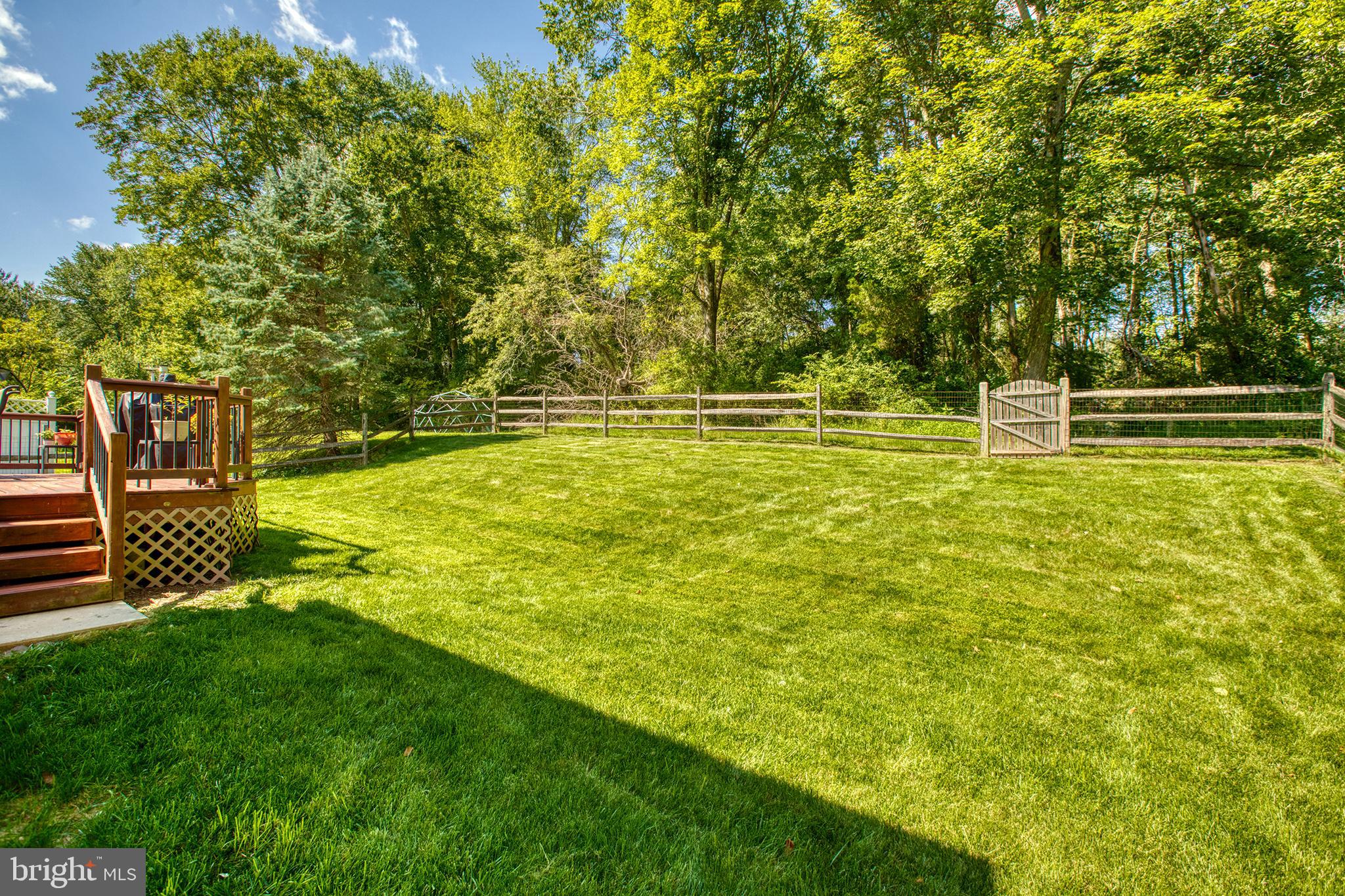 RIVERWOODS - Residential