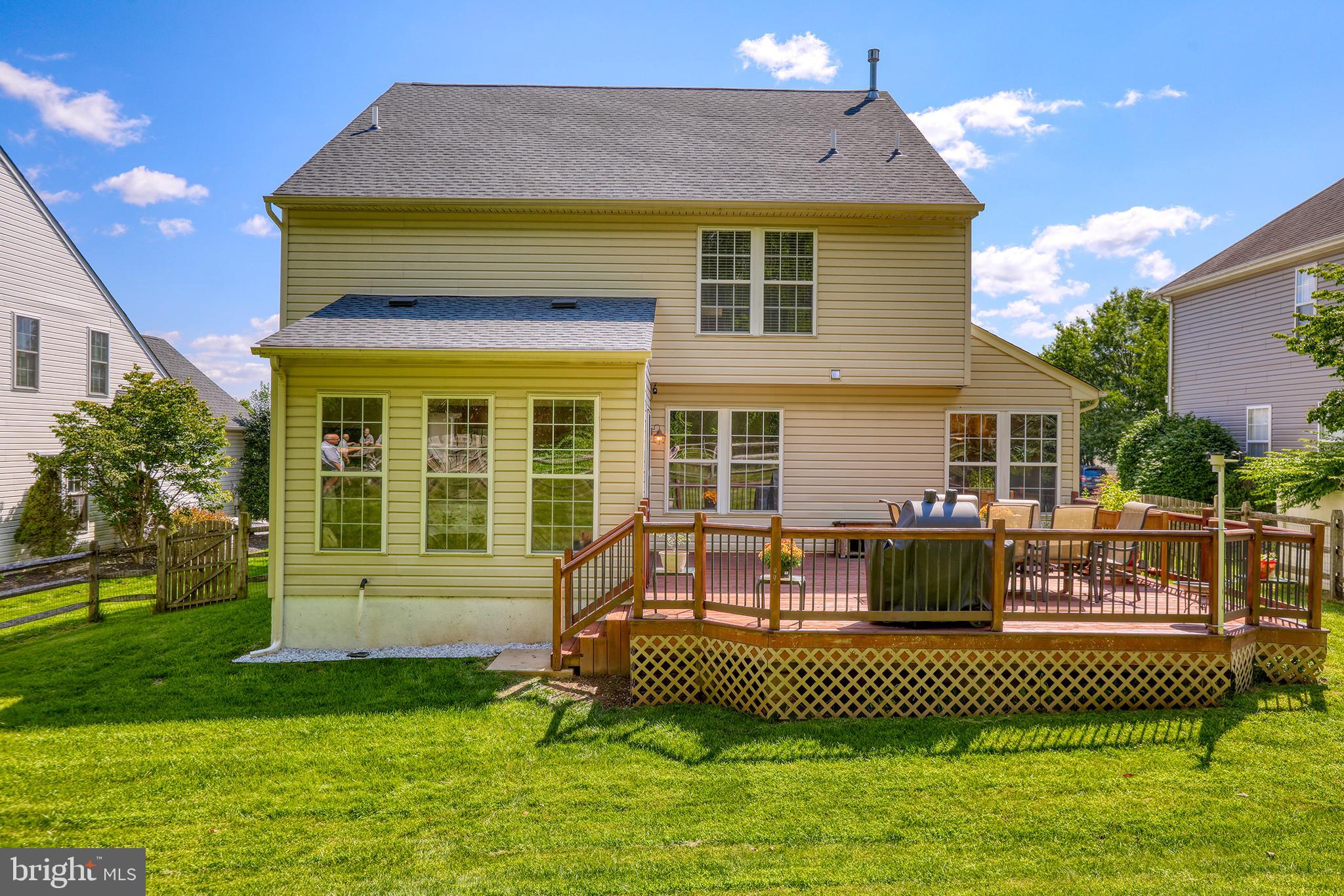 RIVERWOODS - Residential