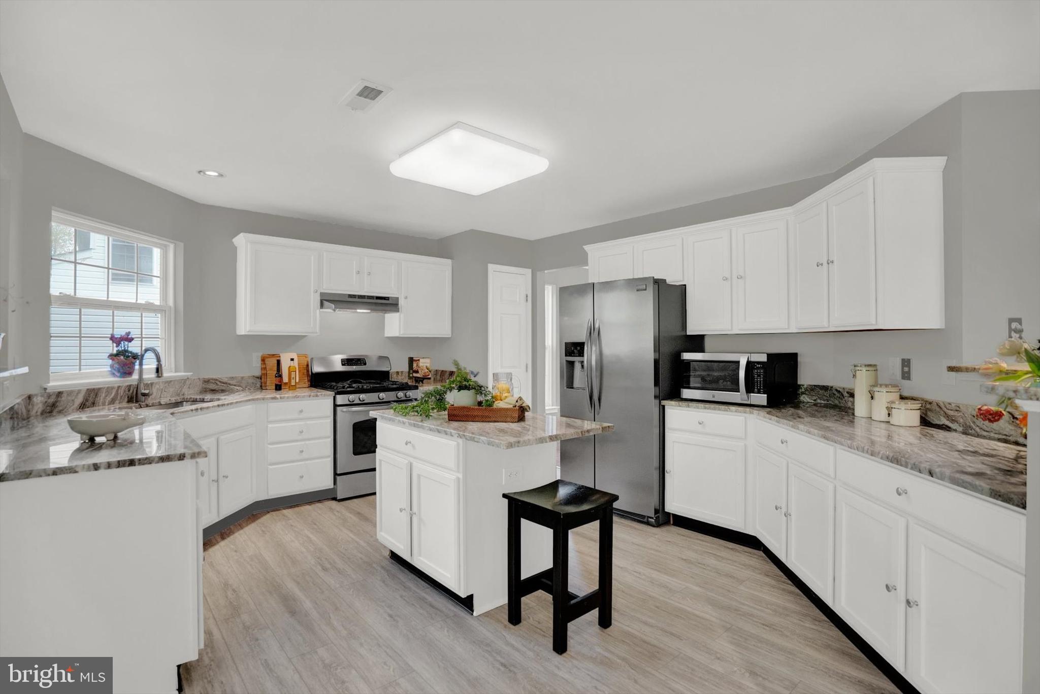 RIVERWOODS - Residential