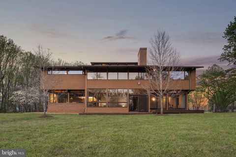 219 TIGER VALLEY ROAD WASHINGTON VA 22747