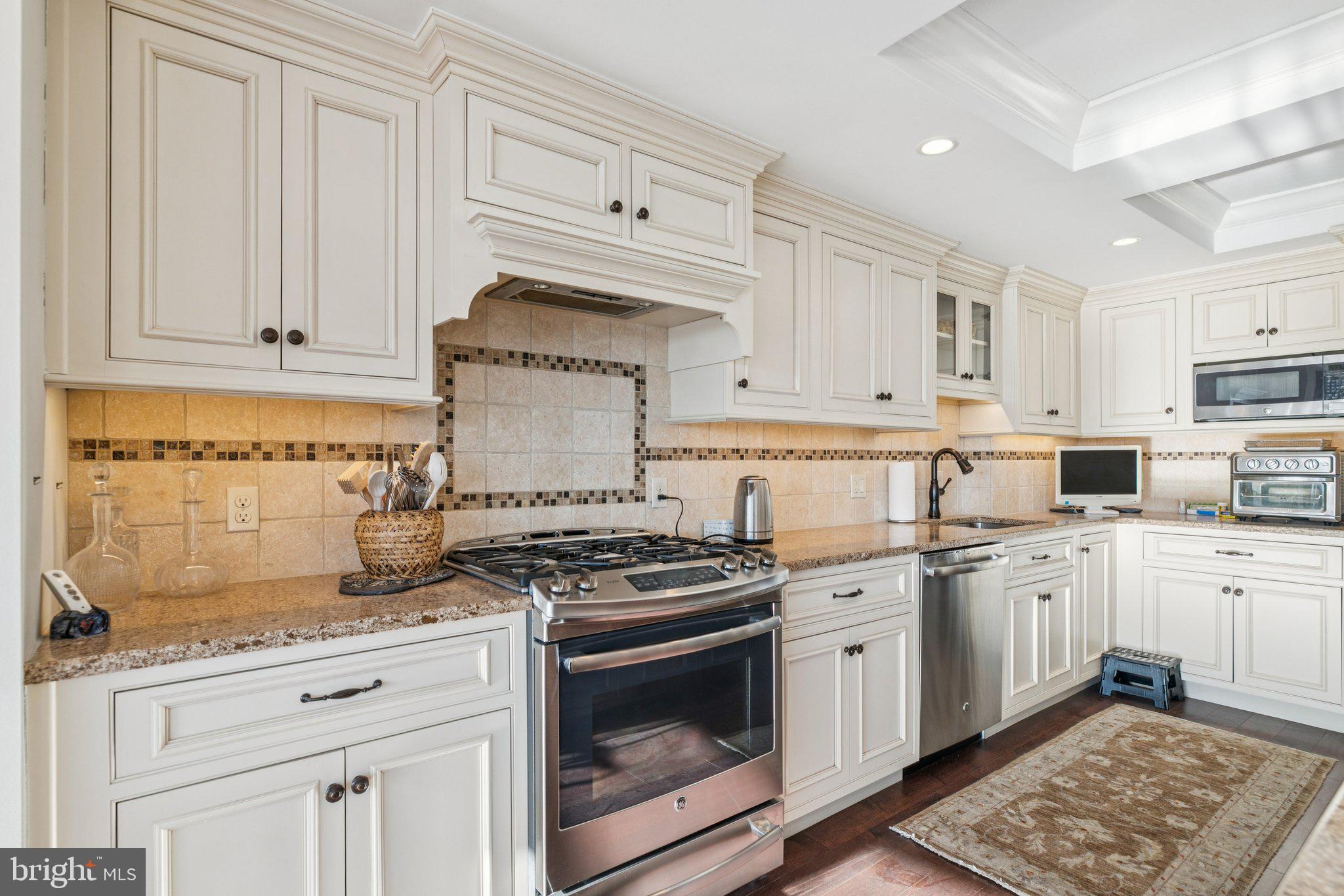 ART MUSEUM AREA - Residential