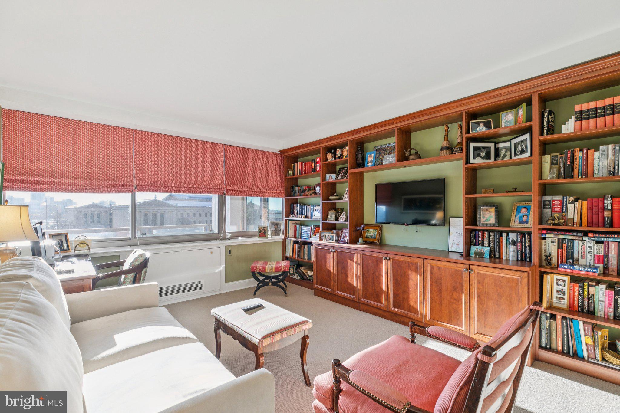 ART MUSEUM AREA - Residential