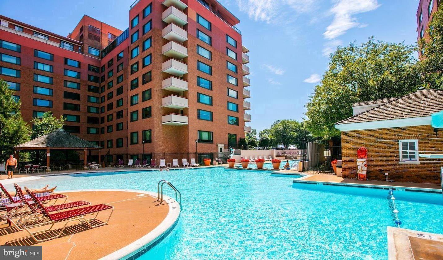 1111 ARLINGTON BOULEVARD 826