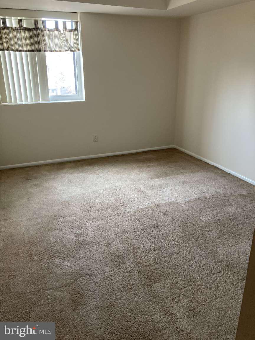 33 W CHESTER PARK D2