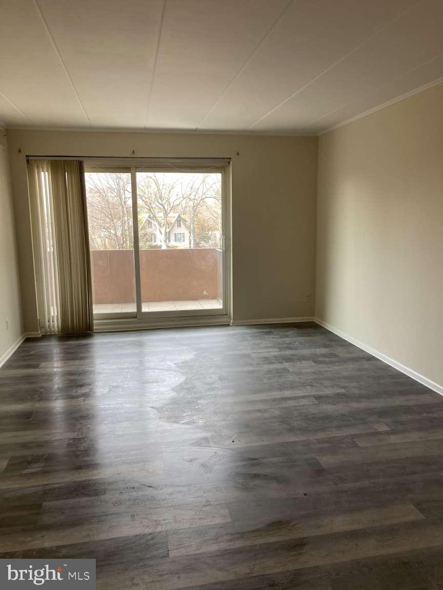 33 W CHESTER PARK D2