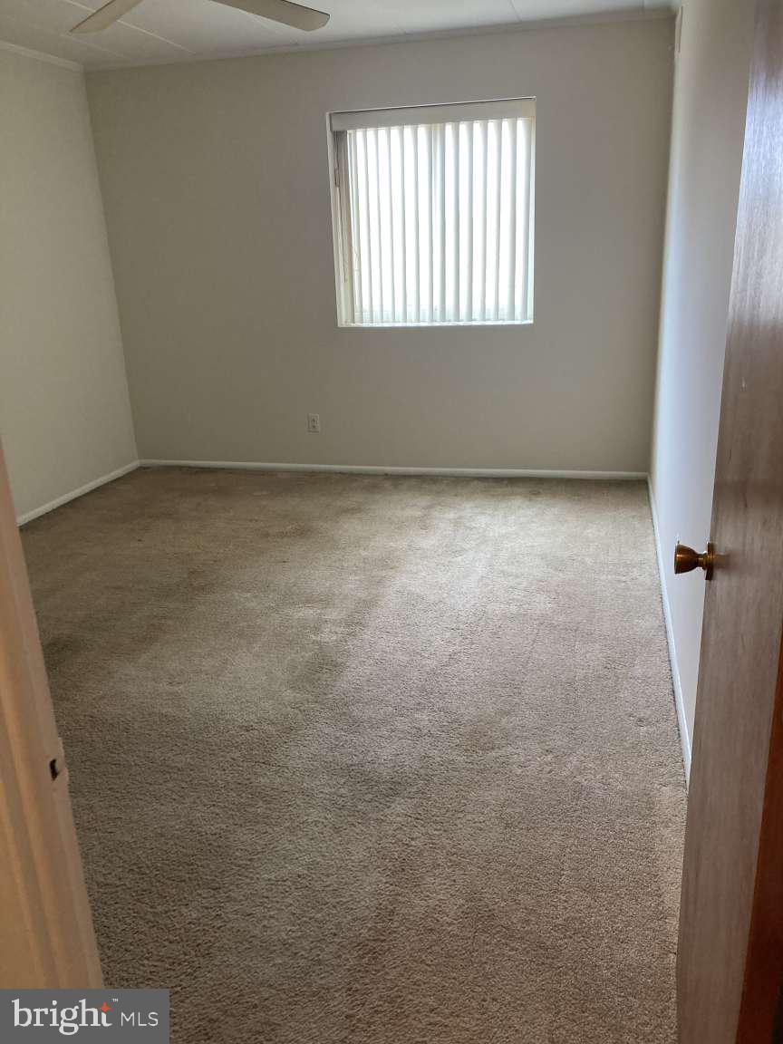 33 W CHESTER PARK D2