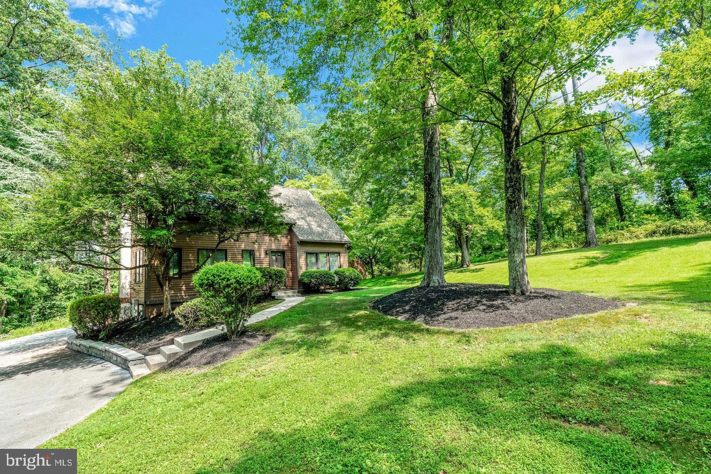 20 JUG HOLLOW ROAD