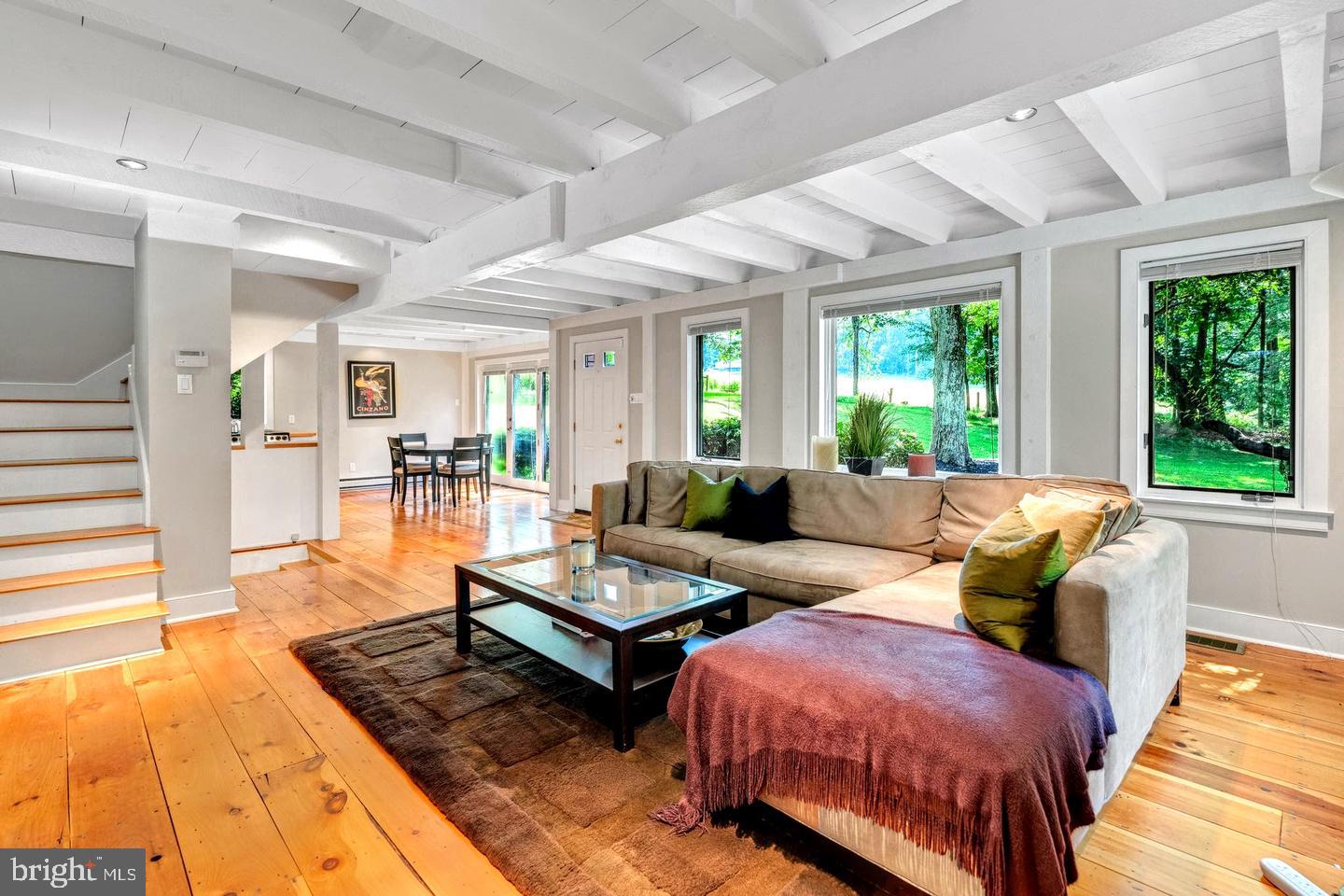 20 JUG HOLLOW ROAD