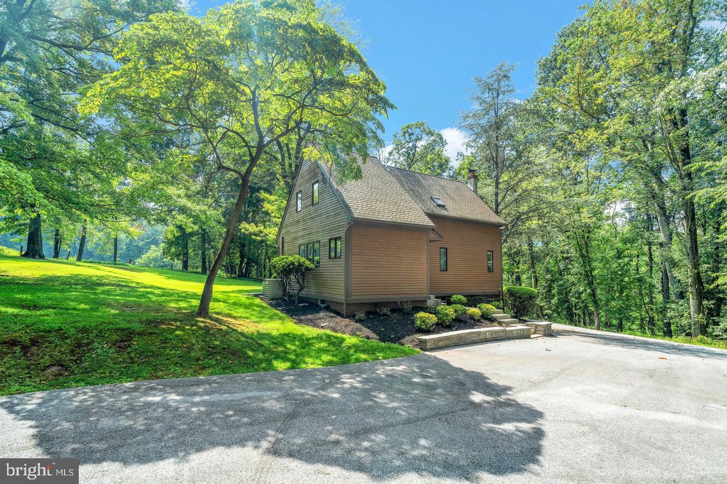 20 JUG HOLLOW ROAD