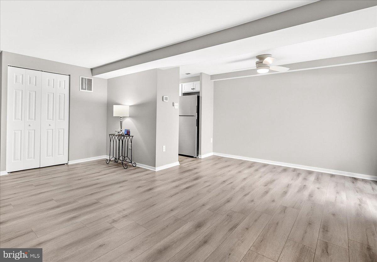 WOODSIDE SQUARE - Residential