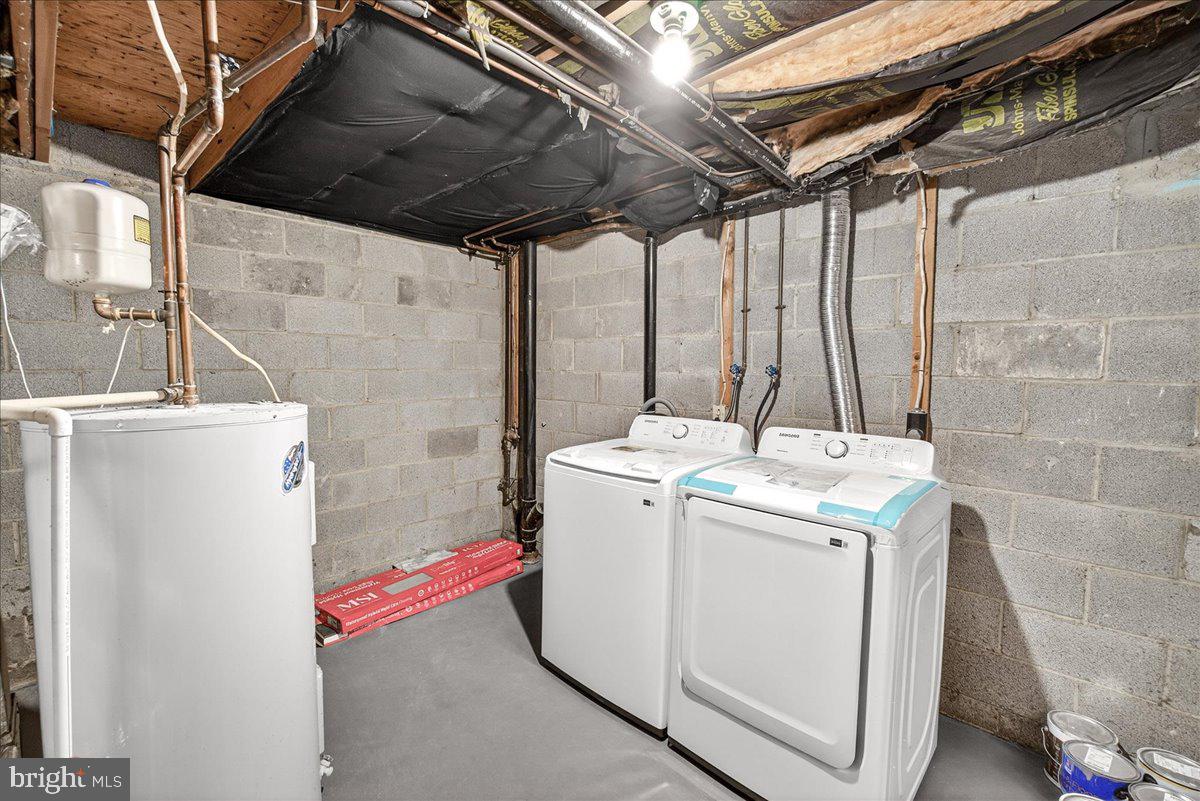 WOODSIDE SQUARE - Residential