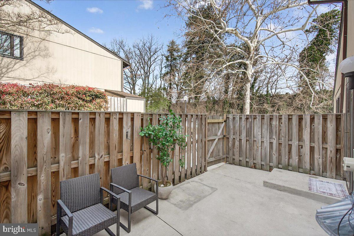 WOODSIDE SQUARE - Residential