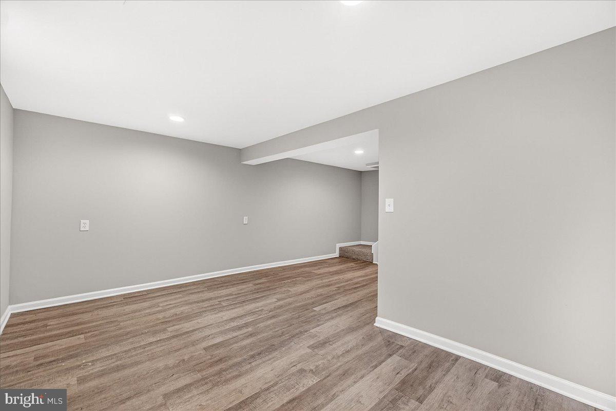 WOODSIDE SQUARE - Residential