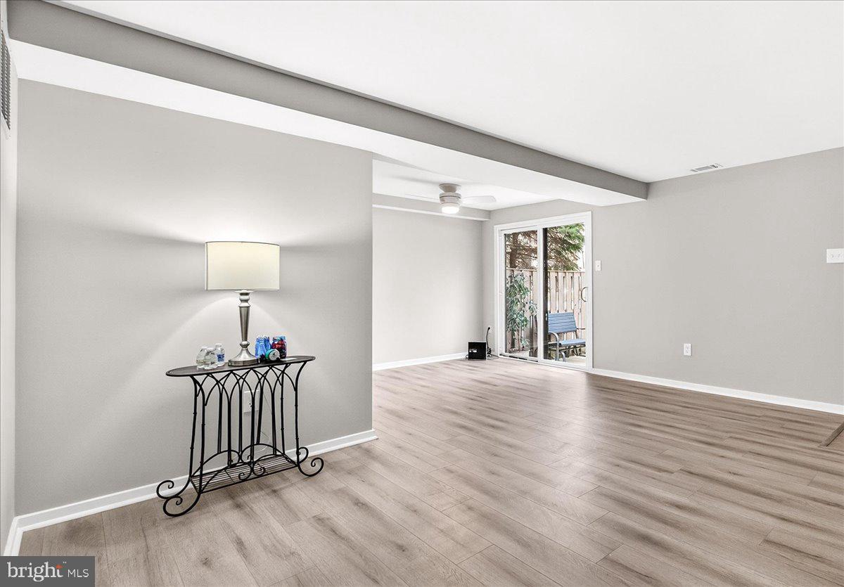 WOODSIDE SQUARE - Residential