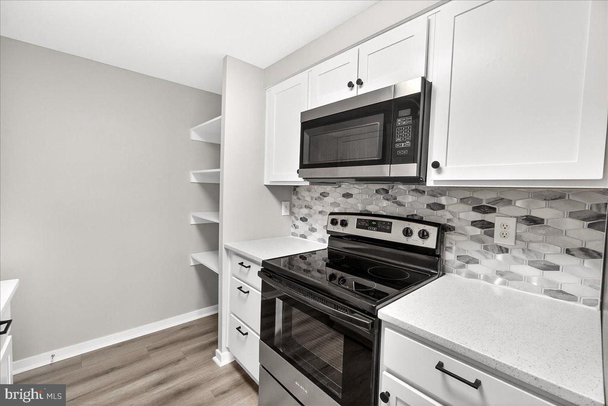 WOODSIDE SQUARE - Residential