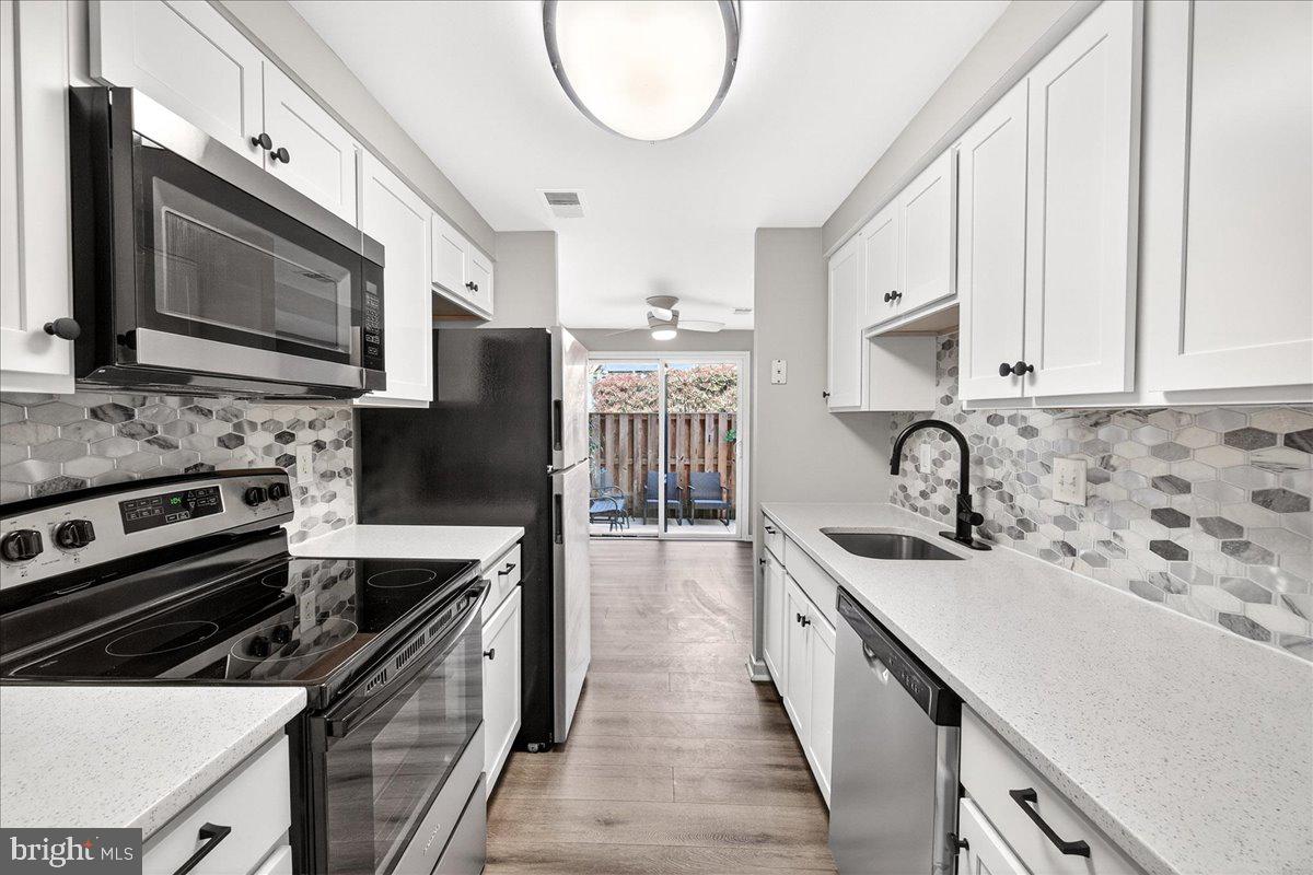 WOODSIDE SQUARE - Residential