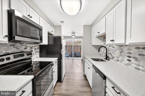 492 WEST COURT GLEN BURNIE MD 21061