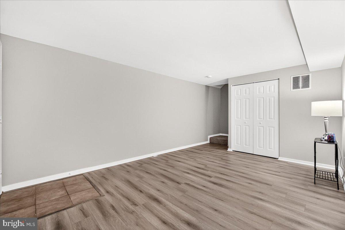 WOODSIDE SQUARE - Residential