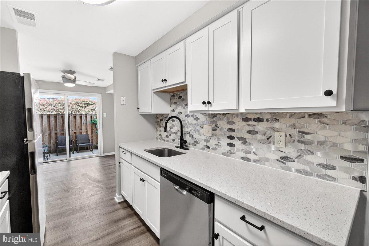 WOODSIDE SQUARE - Residential