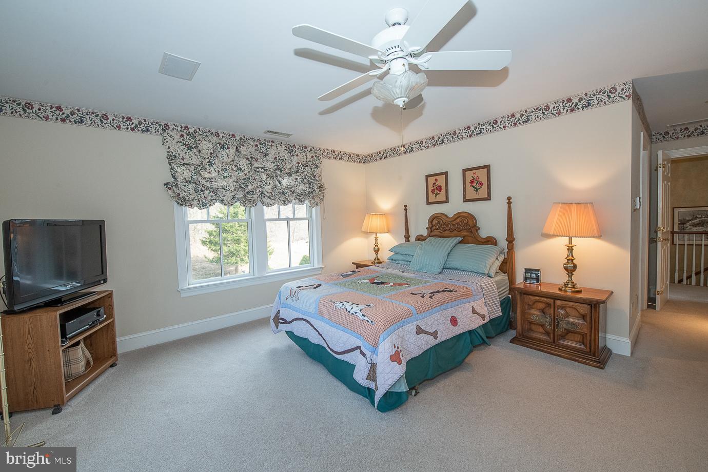 PINE CREEK - Residential