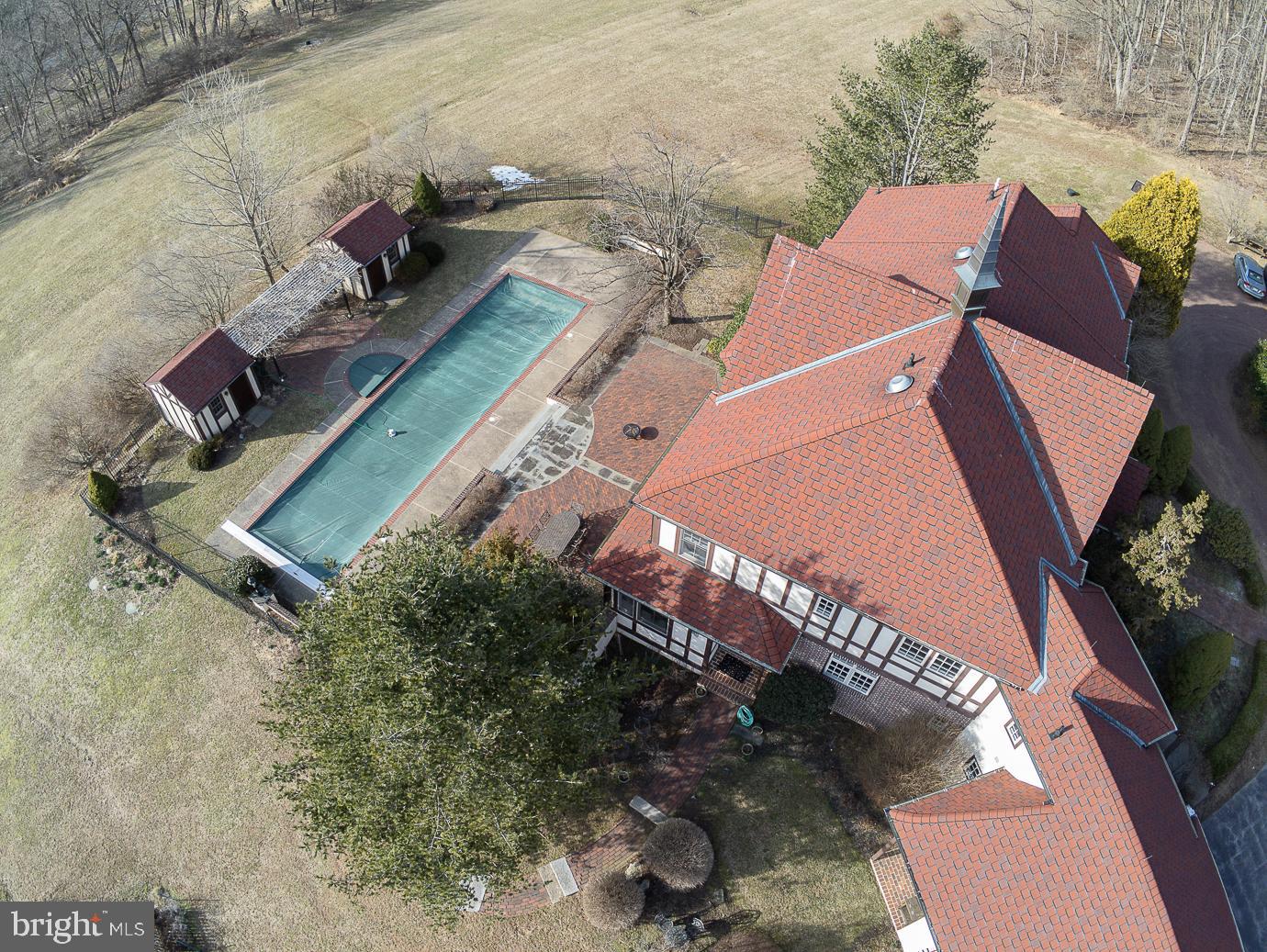 PINE CREEK - Residential