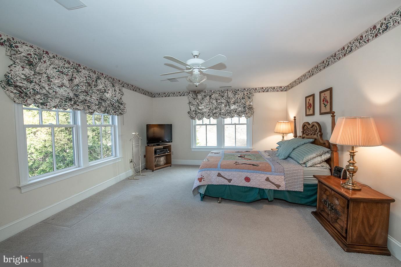 PINE CREEK - Residential