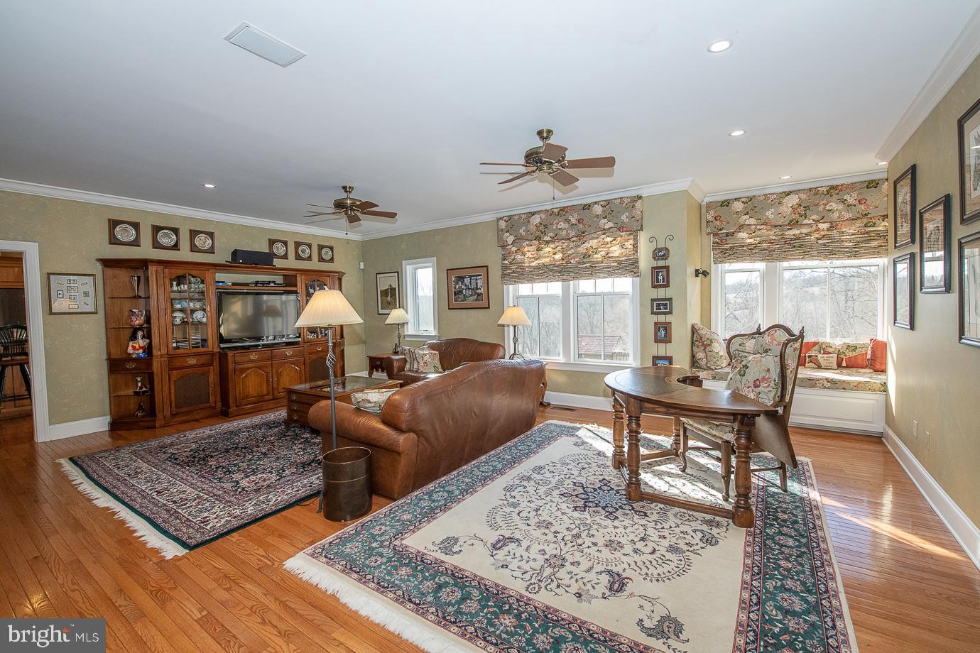 PINE CREEK - Residential