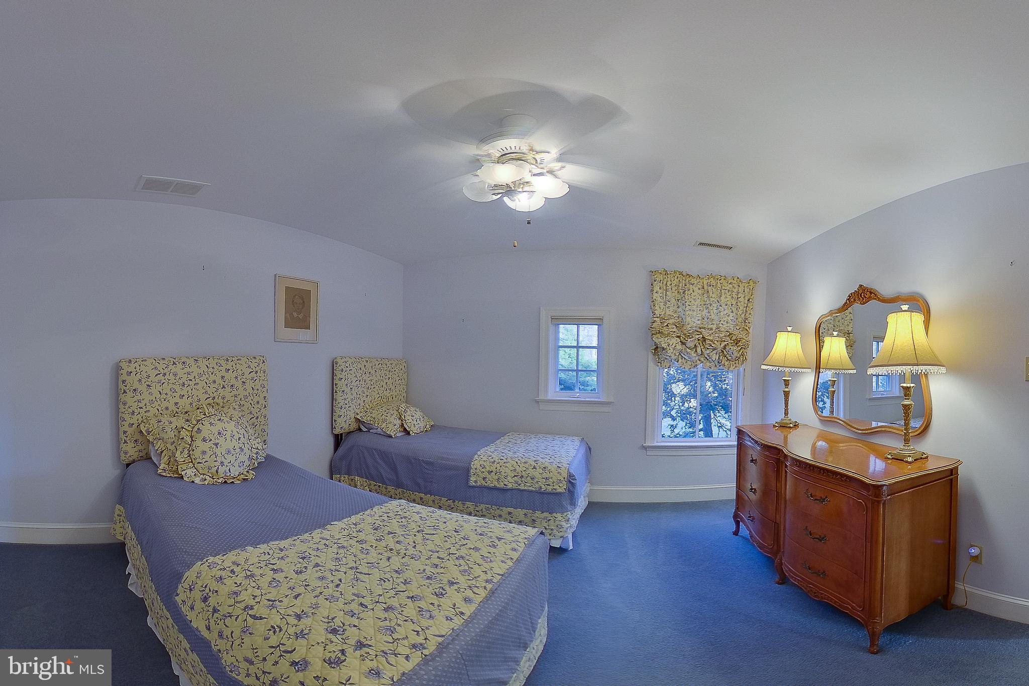 PINE CREEK - Residential