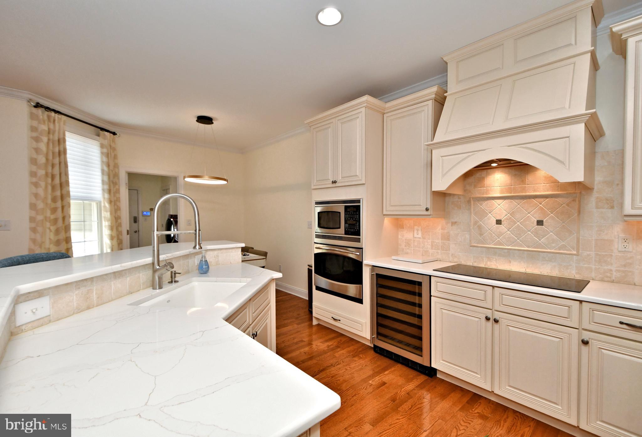 NEWTOWN WALK - Residential