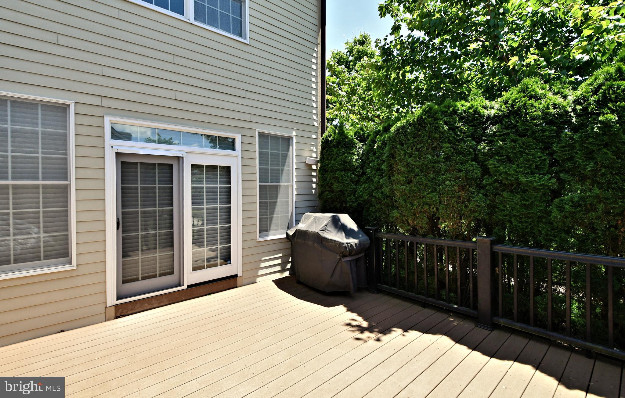 NEWTOWN WALK - Residential