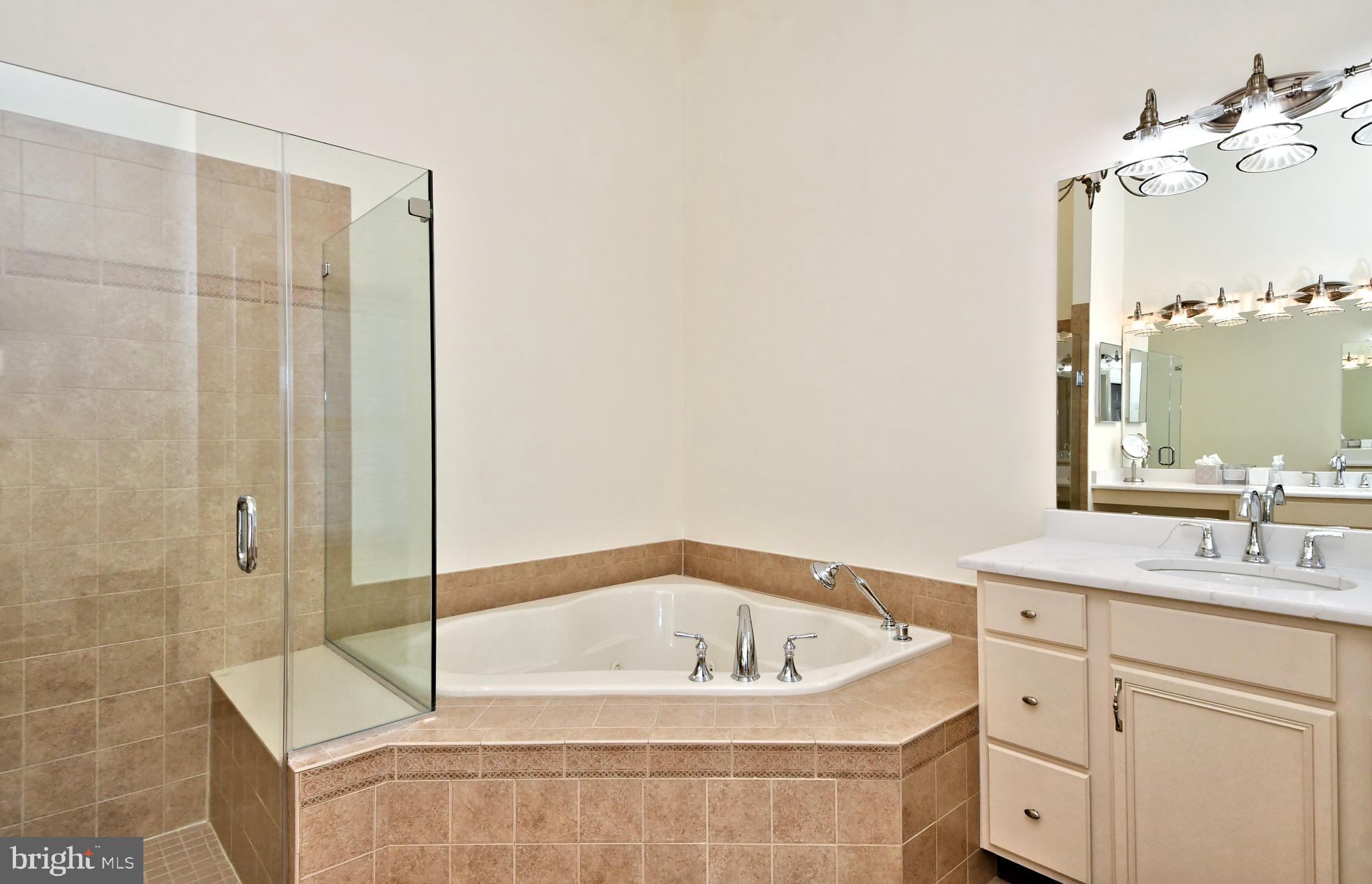 NEWTOWN WALK - Residential