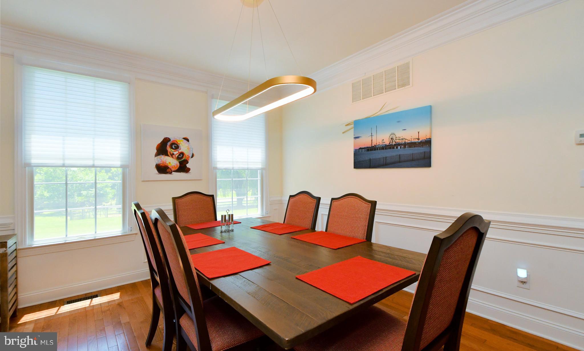 NEWTOWN WALK - Residential