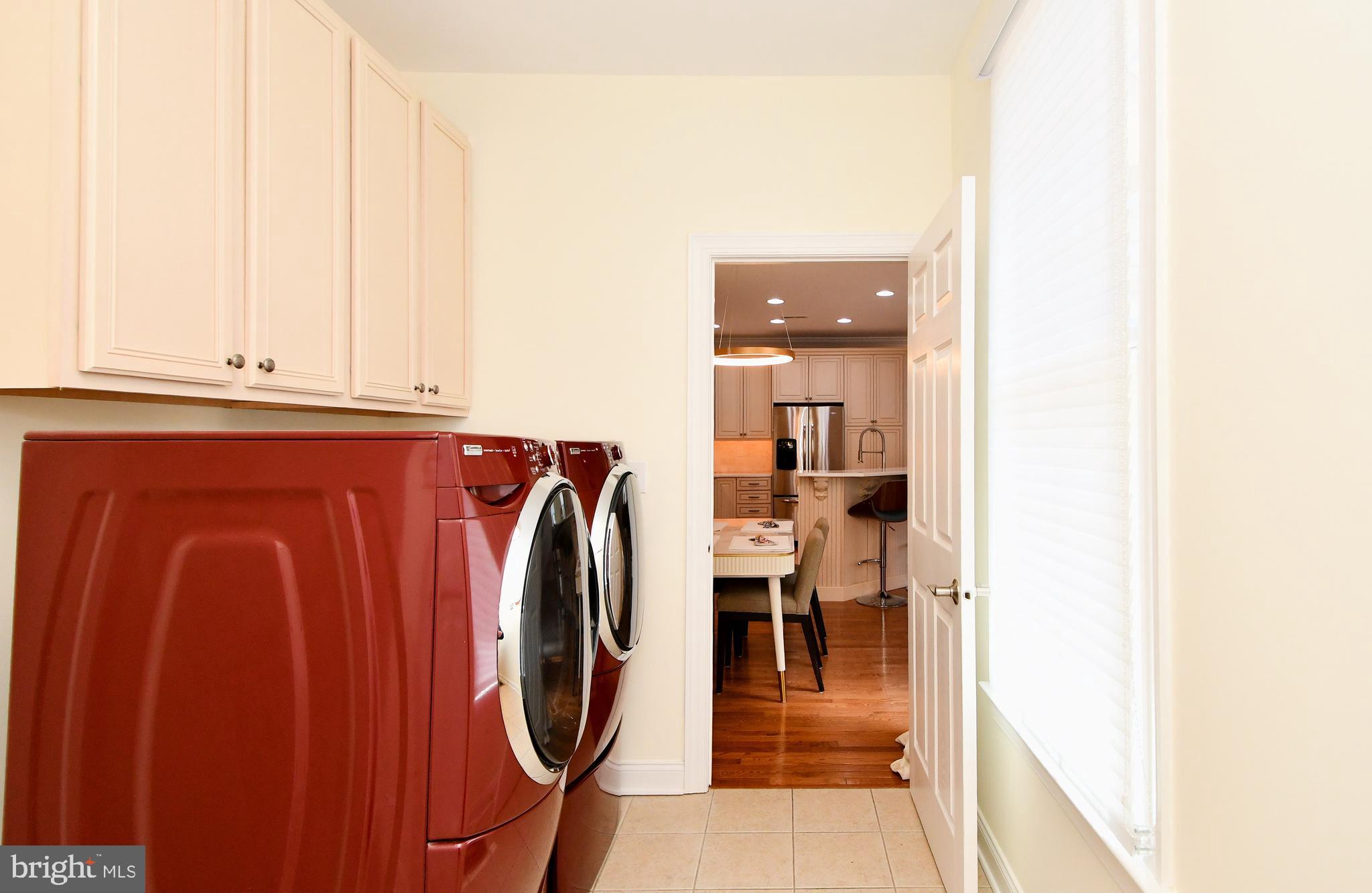 NEWTOWN WALK - Residential