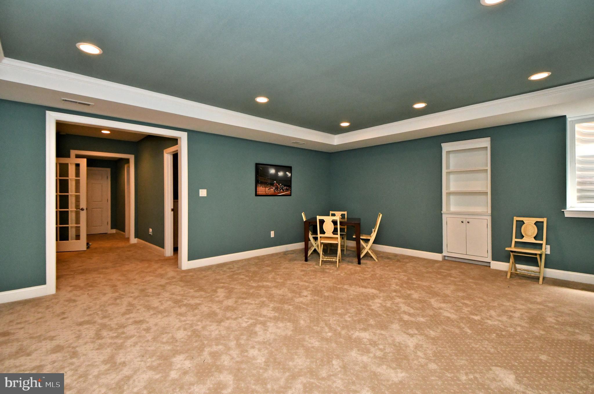 NEWTOWN WALK - Residential